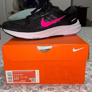 Nike Air Zoom Structure 24